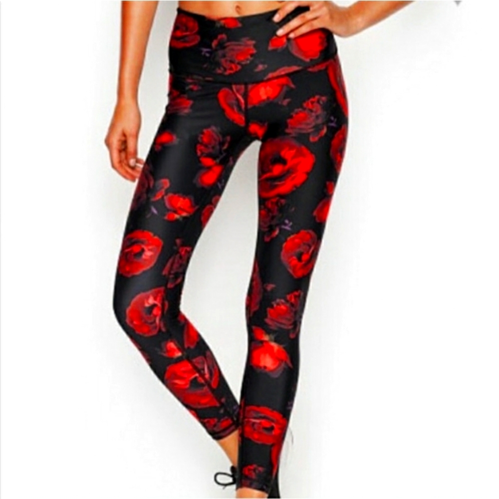 Victoria Secret Women's Sport 7/8 Performance Pants Red Roses Pattern. Size M